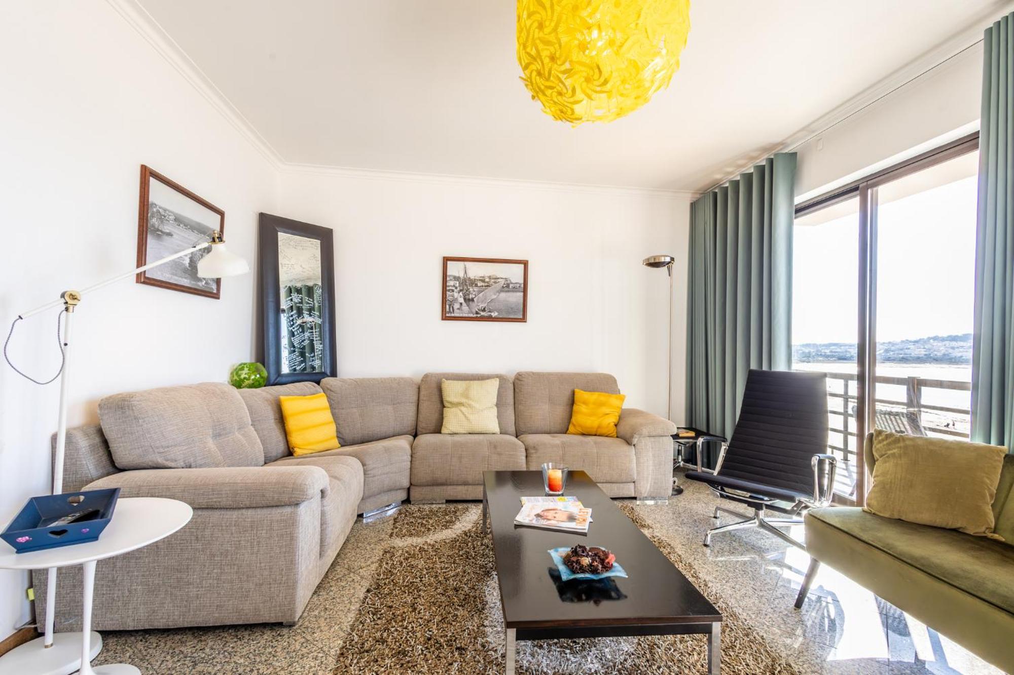 Beachfront 3Bdr Apt On Marginal Boulevard São Martinho do Porto Buitenkant foto